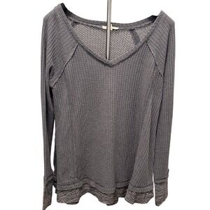 Mystree‎ Charcoal Waffle Knit V-Neck Blouse Long Sleeves with Ruffle cozy Sz S